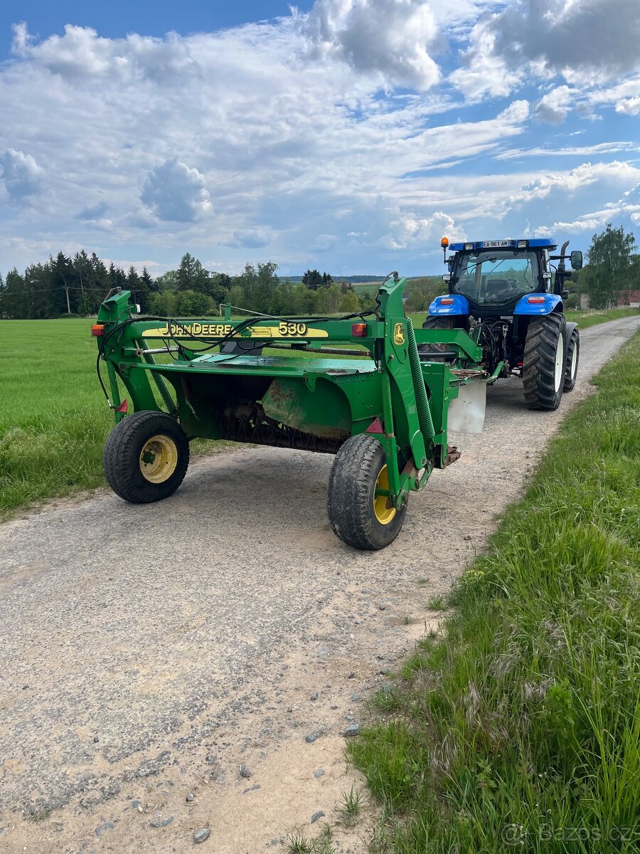 Tažená sekačka John Deere 530 - 4