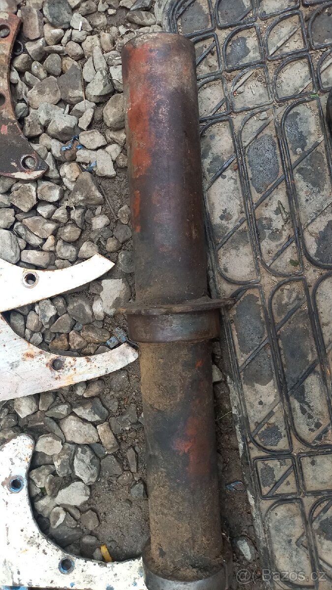 Zetor 4611-6911-držáky kabiny - 4