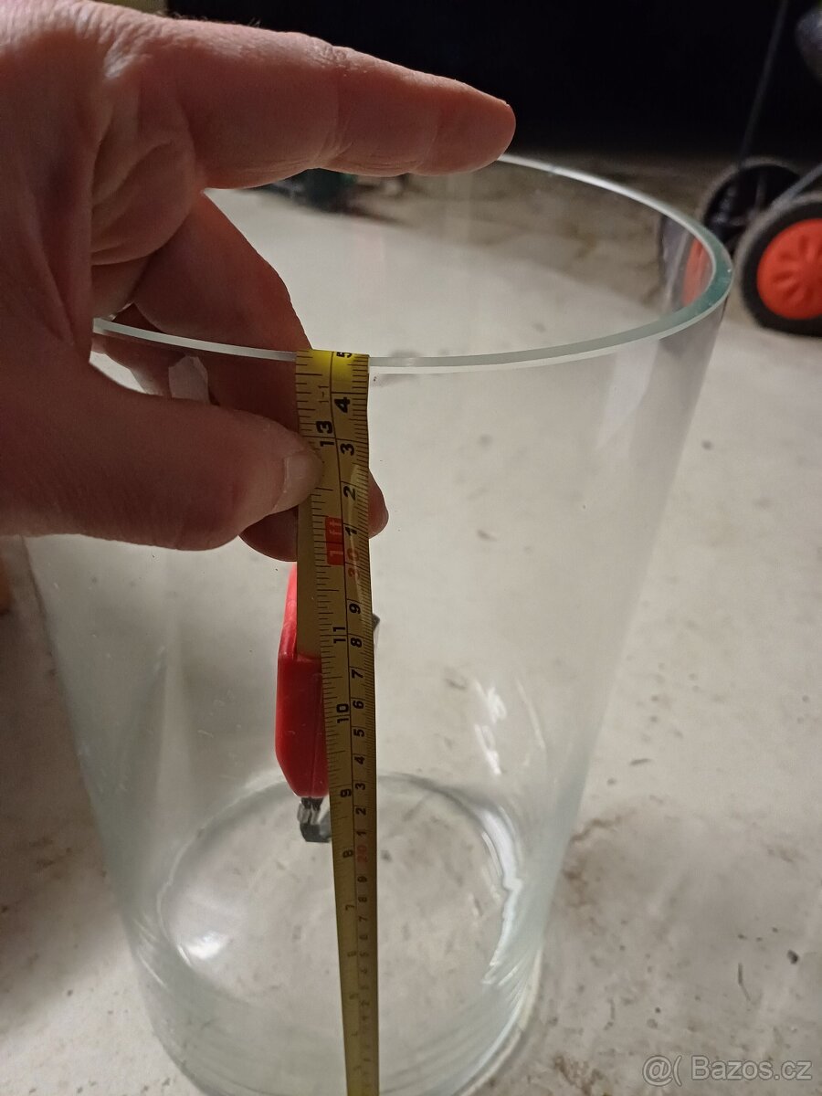 SKLENĚNÁ VÁZA (velká) výška 35 cm, průměr 20cm - 4