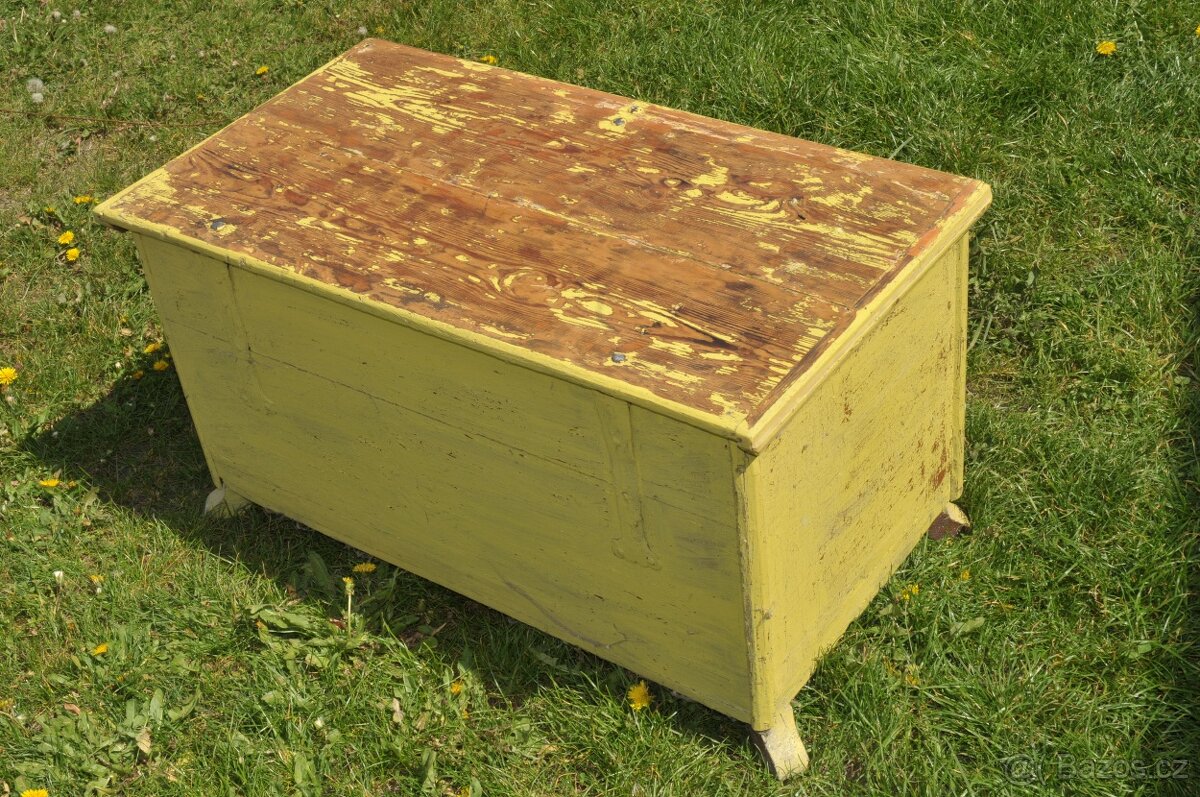 Starožitná truhla z masivního dřeva - 4