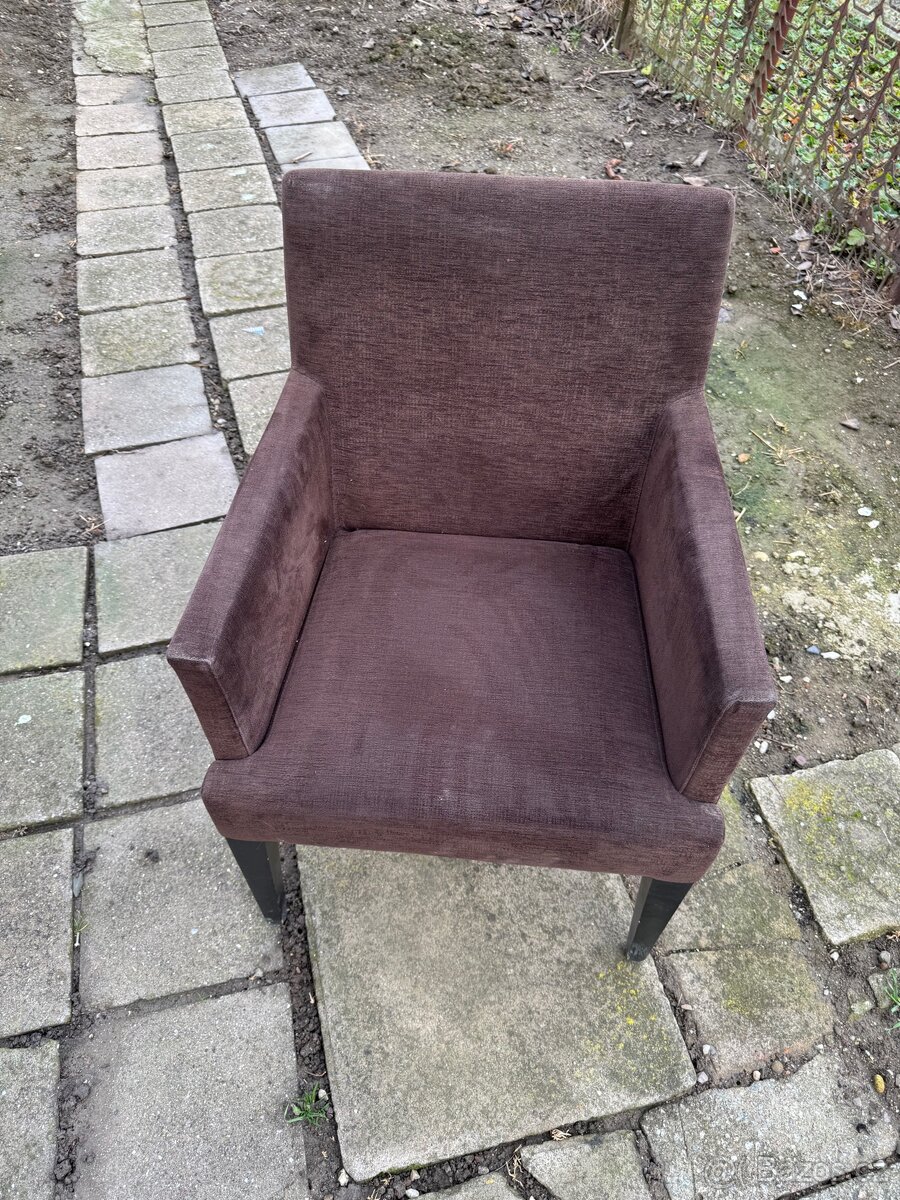 Konferenční stůl z masivu 6 pohodlných čalouněných křesílek - 4