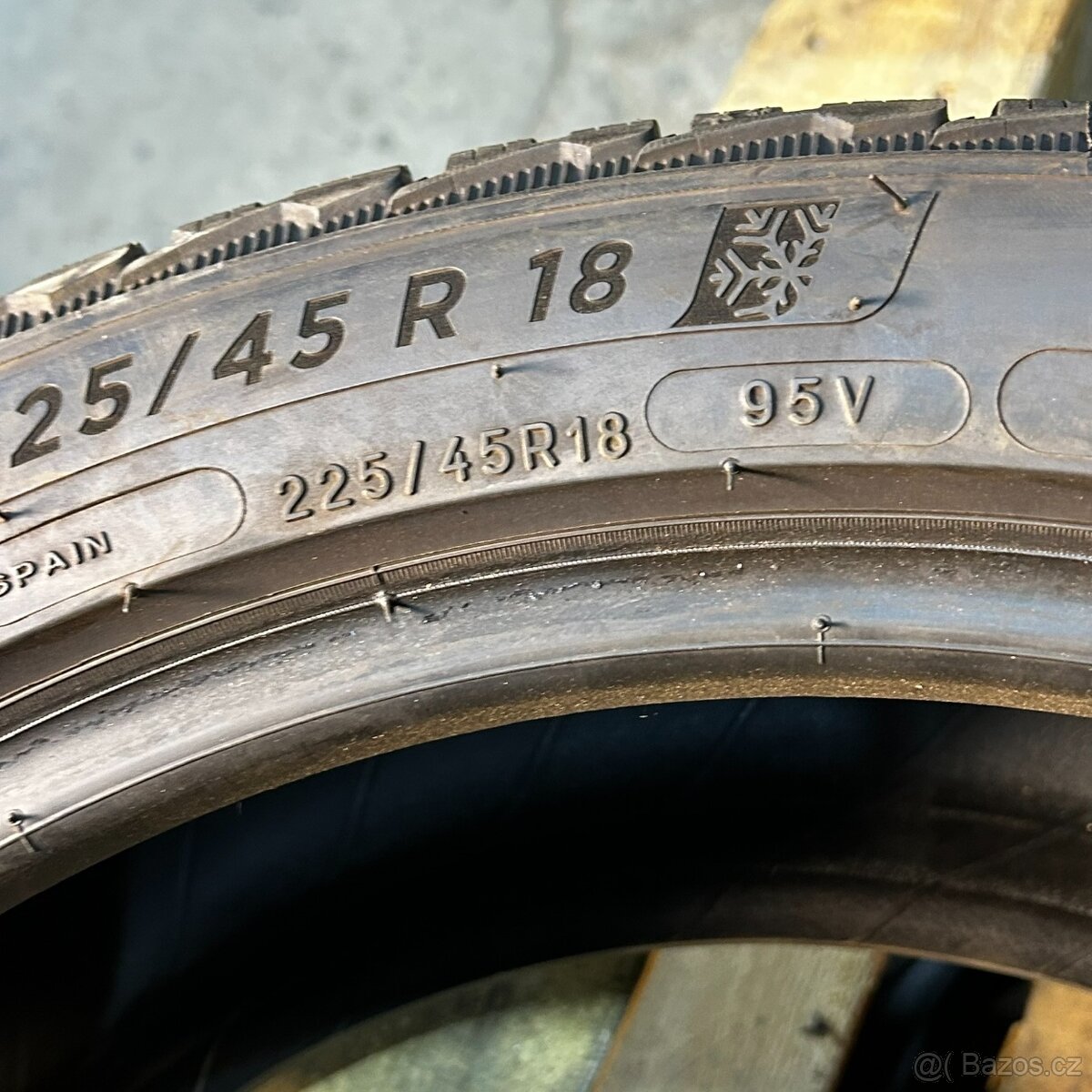 Zimní pneu 225/45 R18 95V Michelin 6mm - 4