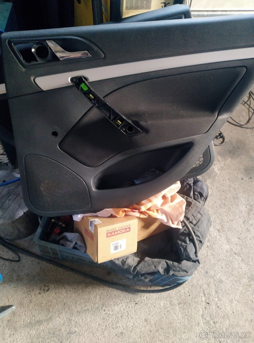 Octavia 2 tapecirunk - 4