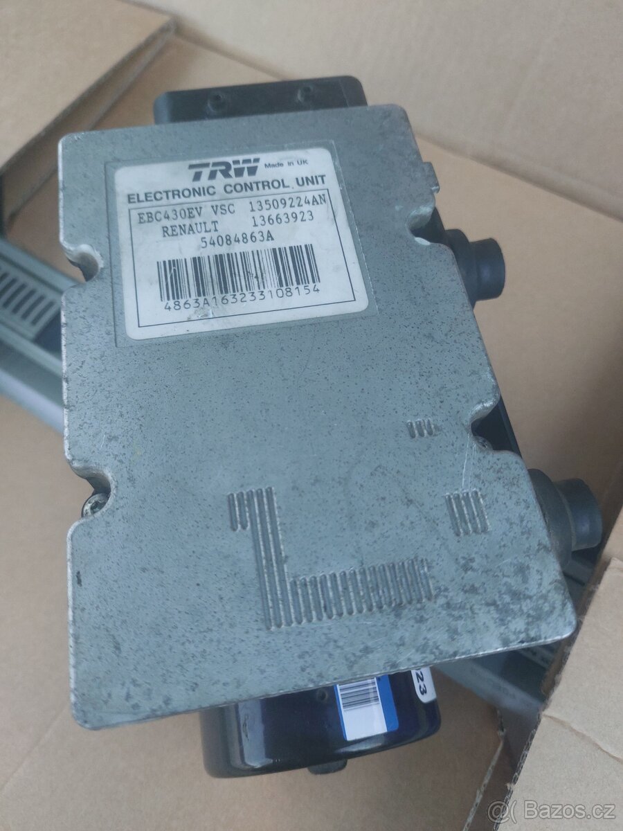 Renault Trafic II , ABS ESP kostka a pumpa - 4