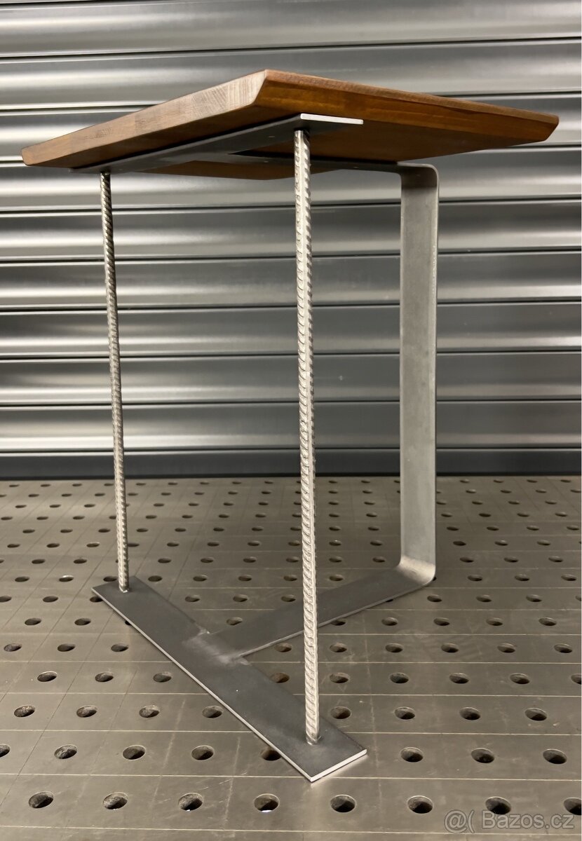 Odkládací stolek - 4