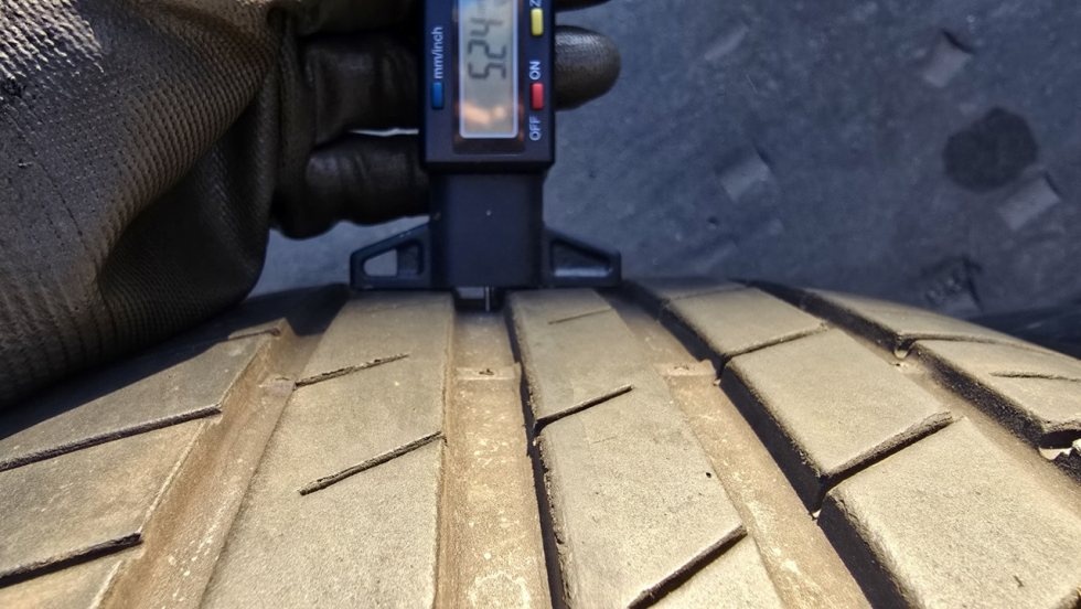 Letní pneu 225/55/17 Good Year - 4