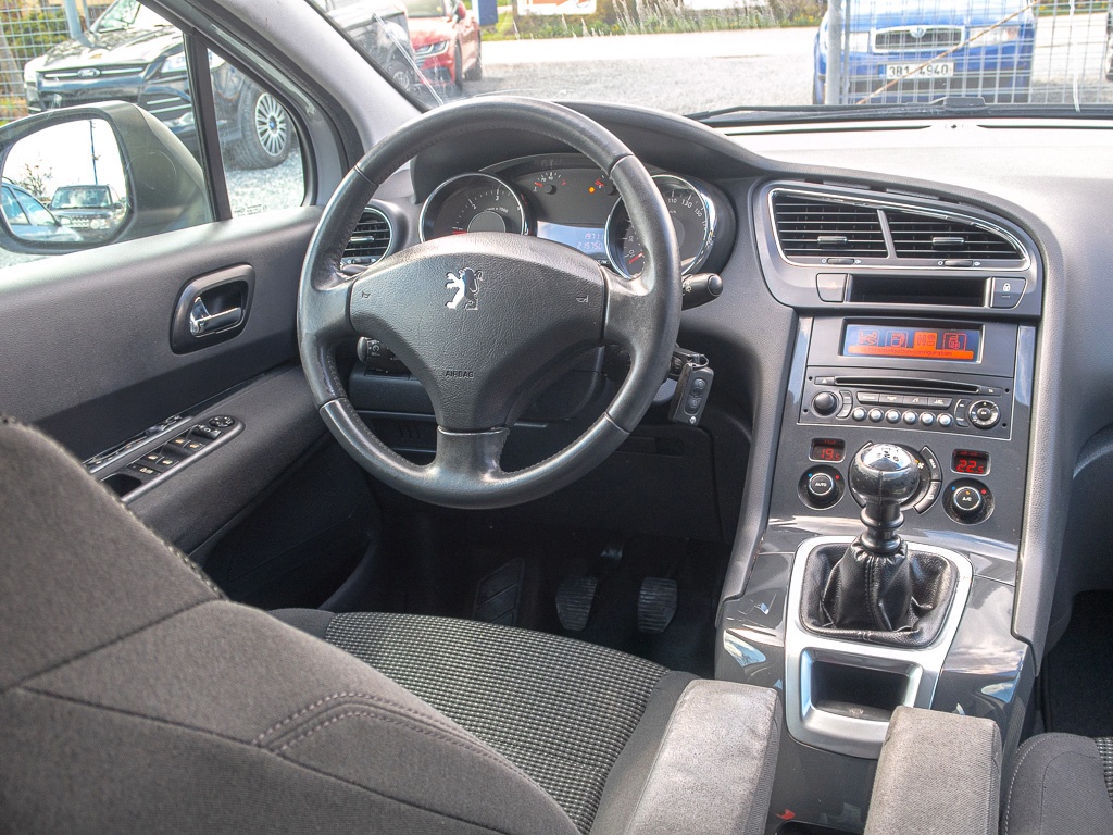 Peugeot 5008 1.6HDI DIGI KLIMA - ESP - 4
