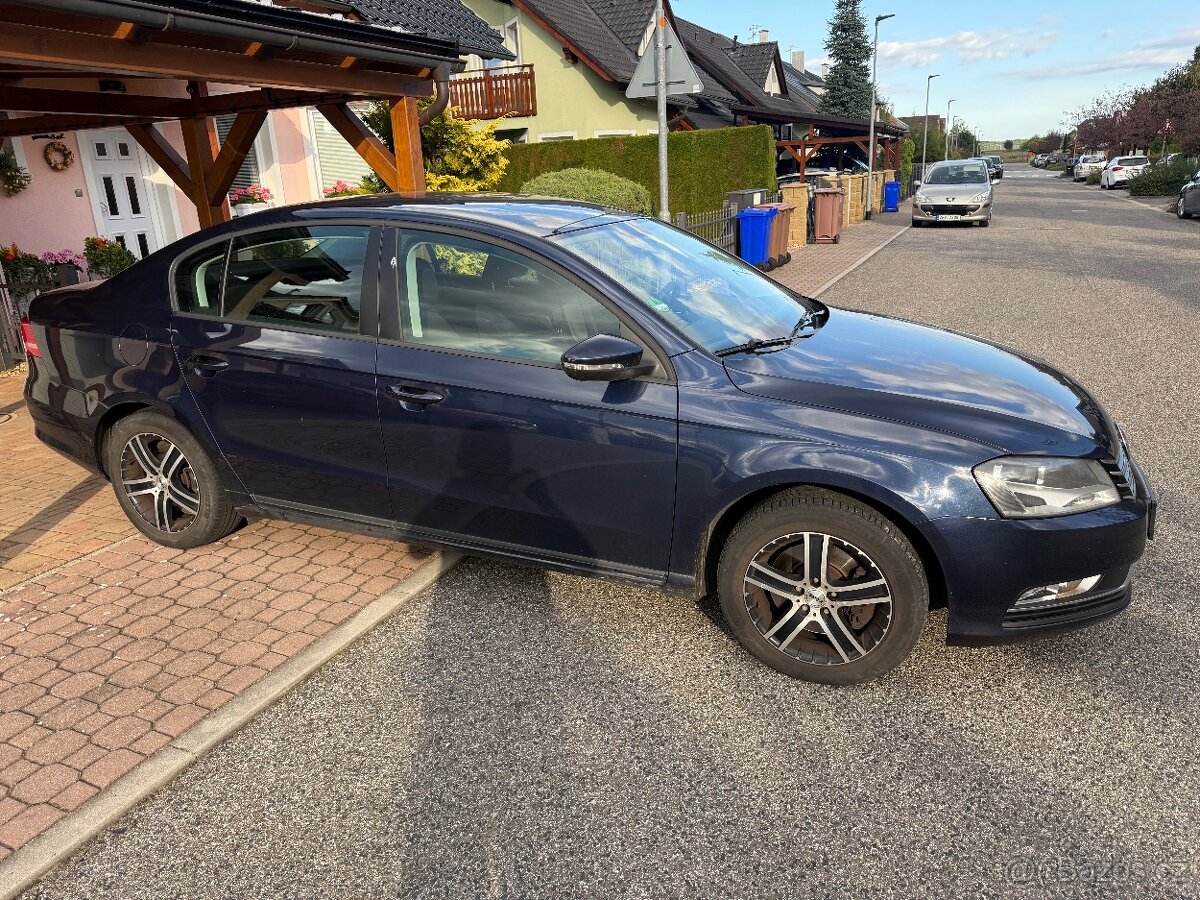 Volkswagen Passat 1.4TSI 90kw najeto 146 000km - 4