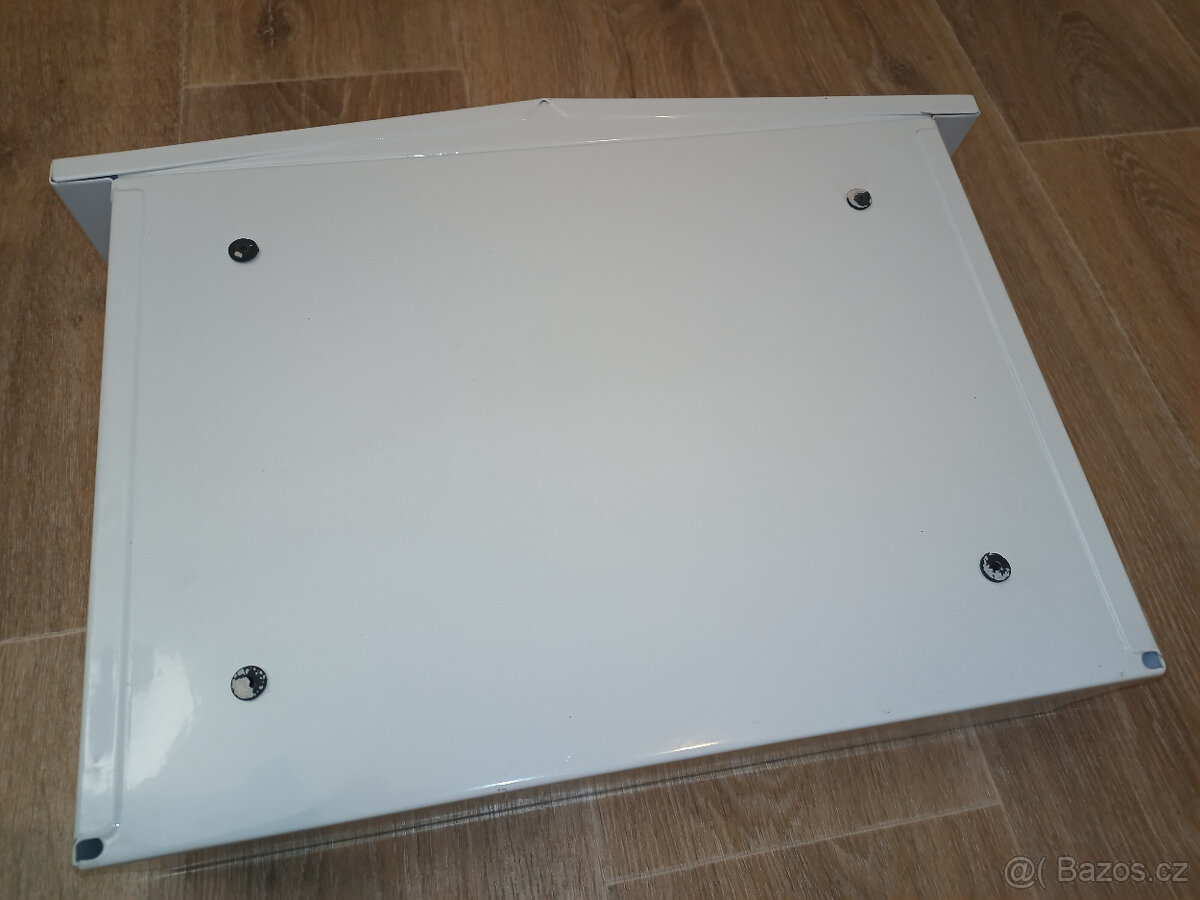 Poštovní schránka - 4