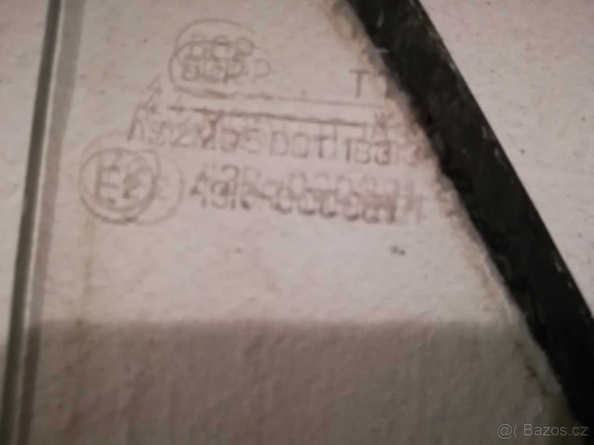 větrací okénko LADA / VAZ - 4