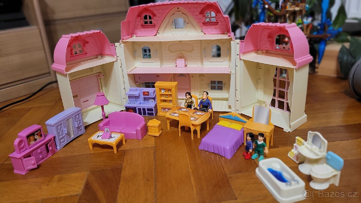 Dětský domeček s příslušenstvím - 4