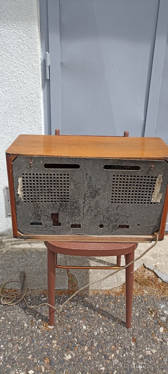 Staré radio Tesla - 4