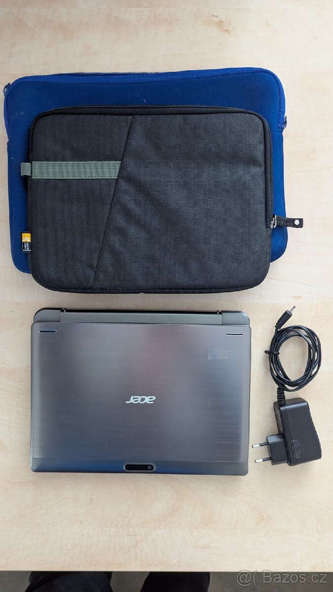 Malý notebook/tablet Acer Switch One 10 - 4