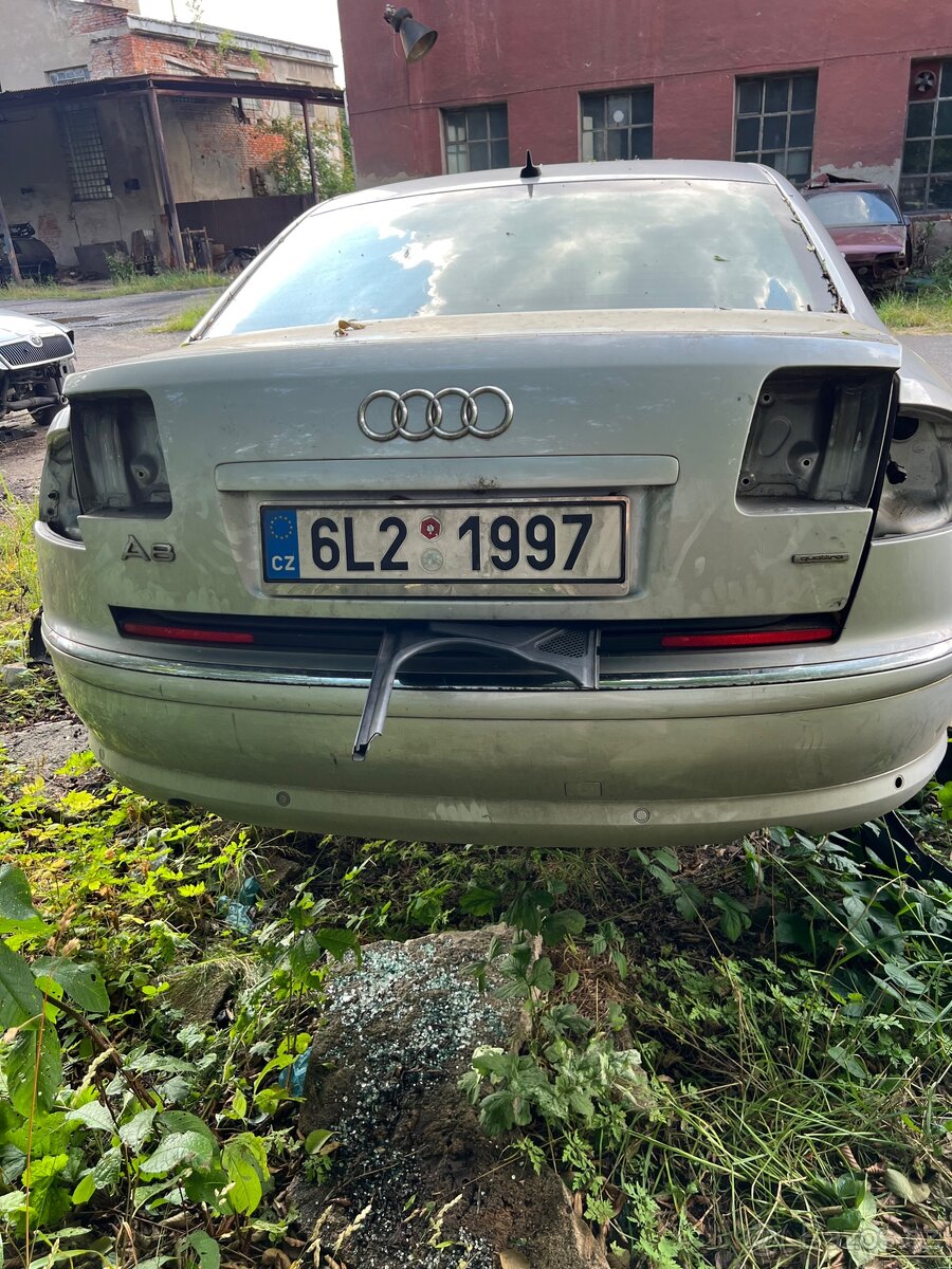Audi A8 - 4