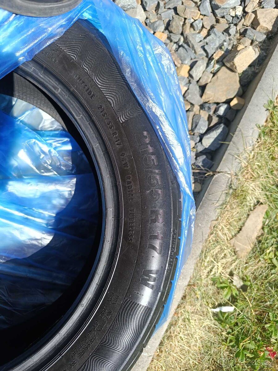 Pneu 215/55 R17 94W DOT 0523 - 4