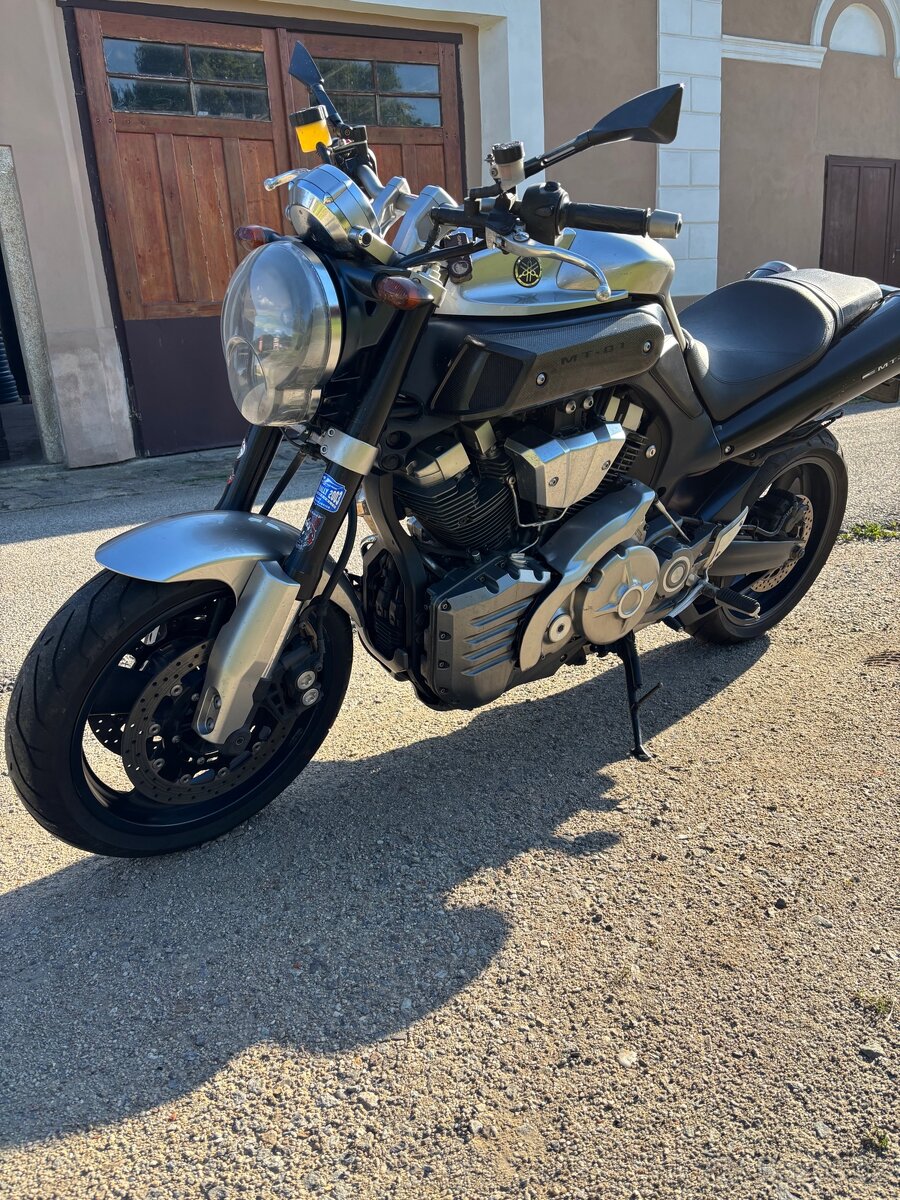 Yamaha MT 01 - 4