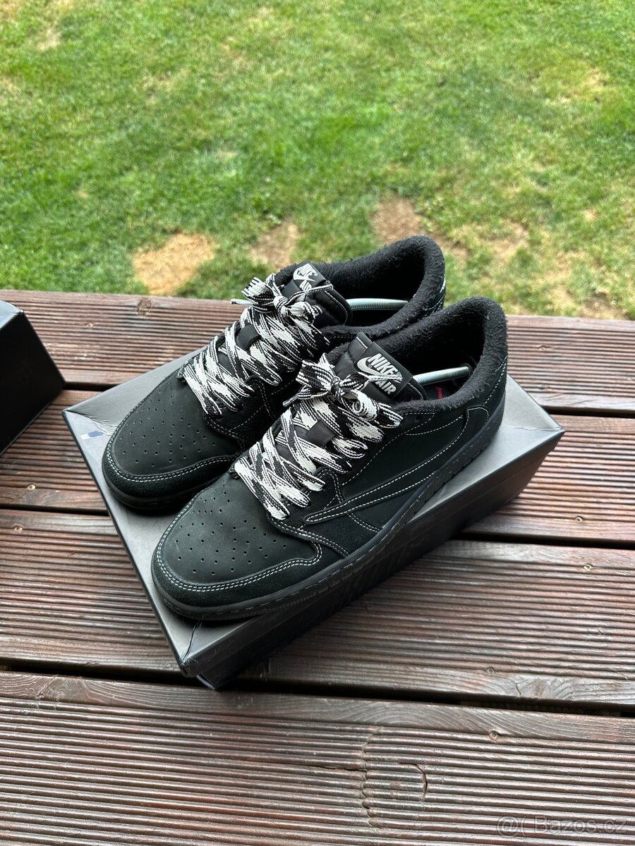 Travis Scott x AJ 1 low - Phantom - 4