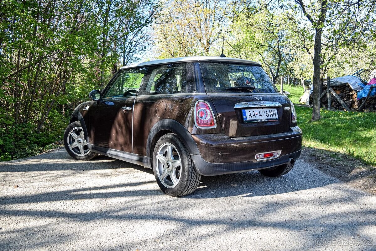 Mini Cooper R56 1.6benzín 90kW 2010 3dv. M6 - 4