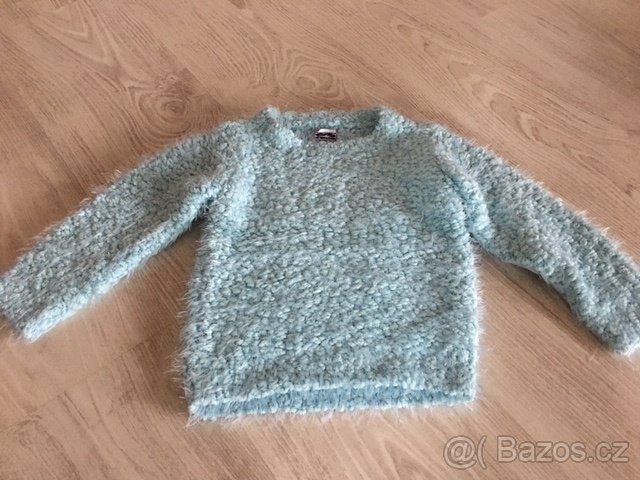 Různé dívčí svetříky - 4