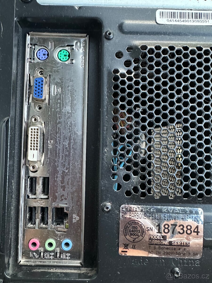 Set - počítač a monitor s příslušenstvím - 4