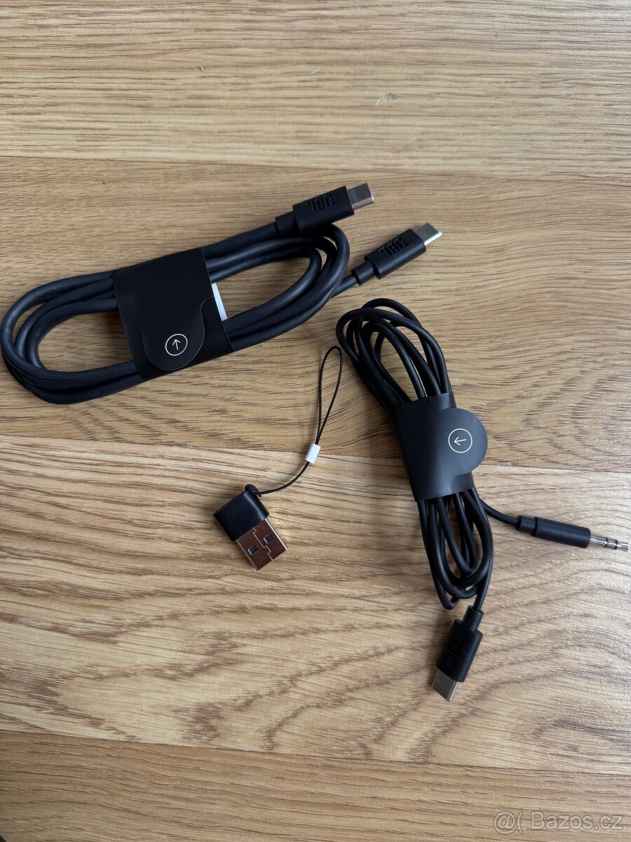 JBL Tour One M3 Black — NOVÉ - 4