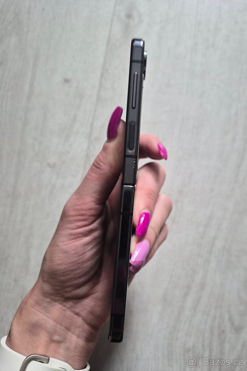 Samsung Z flip 5 - 4