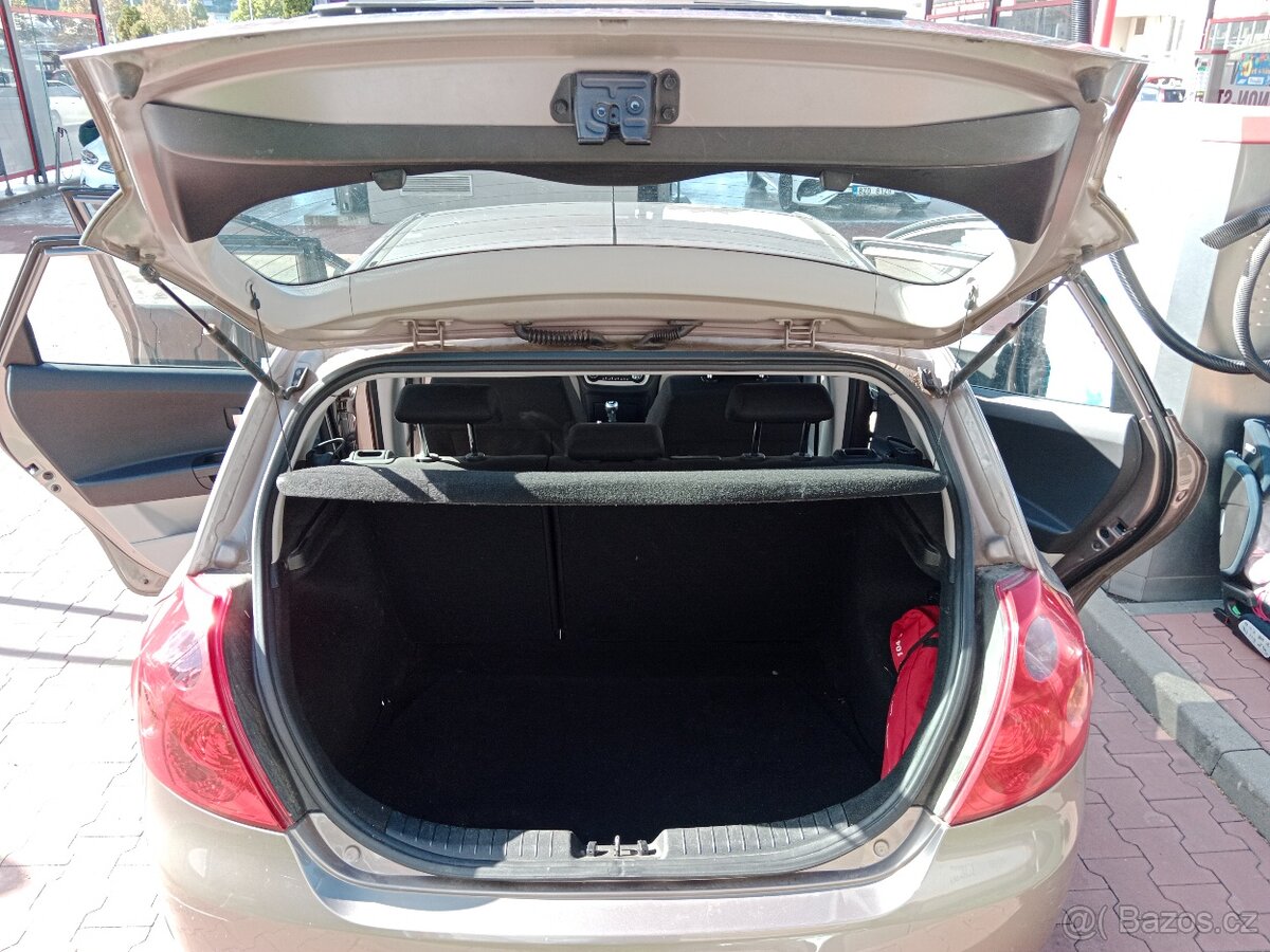 Kia Ceed 1.4, 80 kW, benzín, hatchback - 4