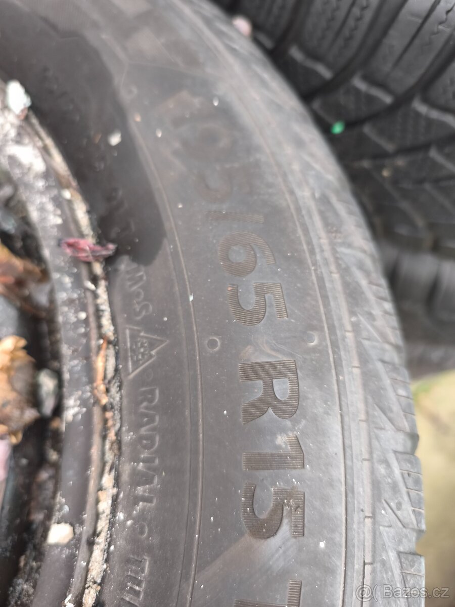 Plechové disky + pneu + poklice 195/65/15 OCTAVIA 2 - 4
