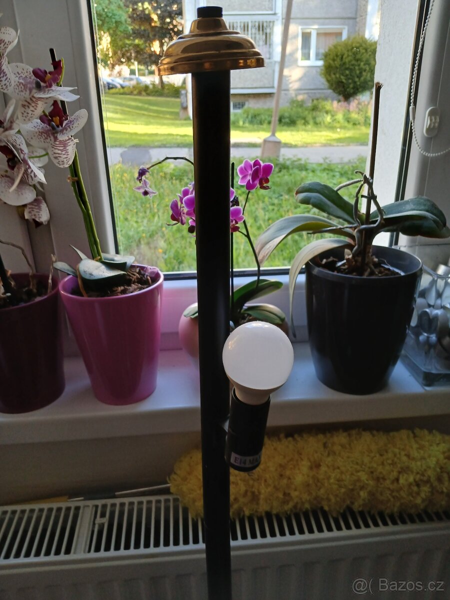 Stojanová lampa s vypínačem - 4