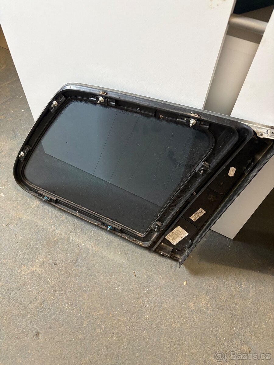 Zadní okna VW Touareg 7L - 4