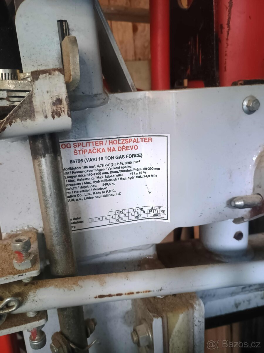 štípačka na dřevo VARI benzinový motor - 4