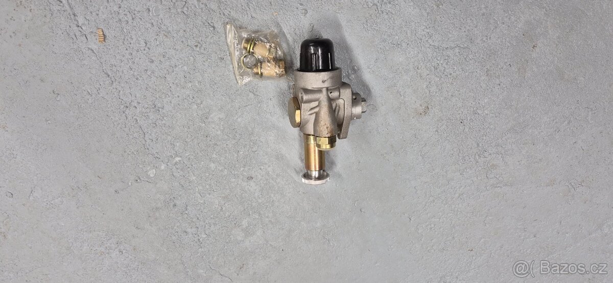 Pumpa multikara M25 a doraz zadní. - 4