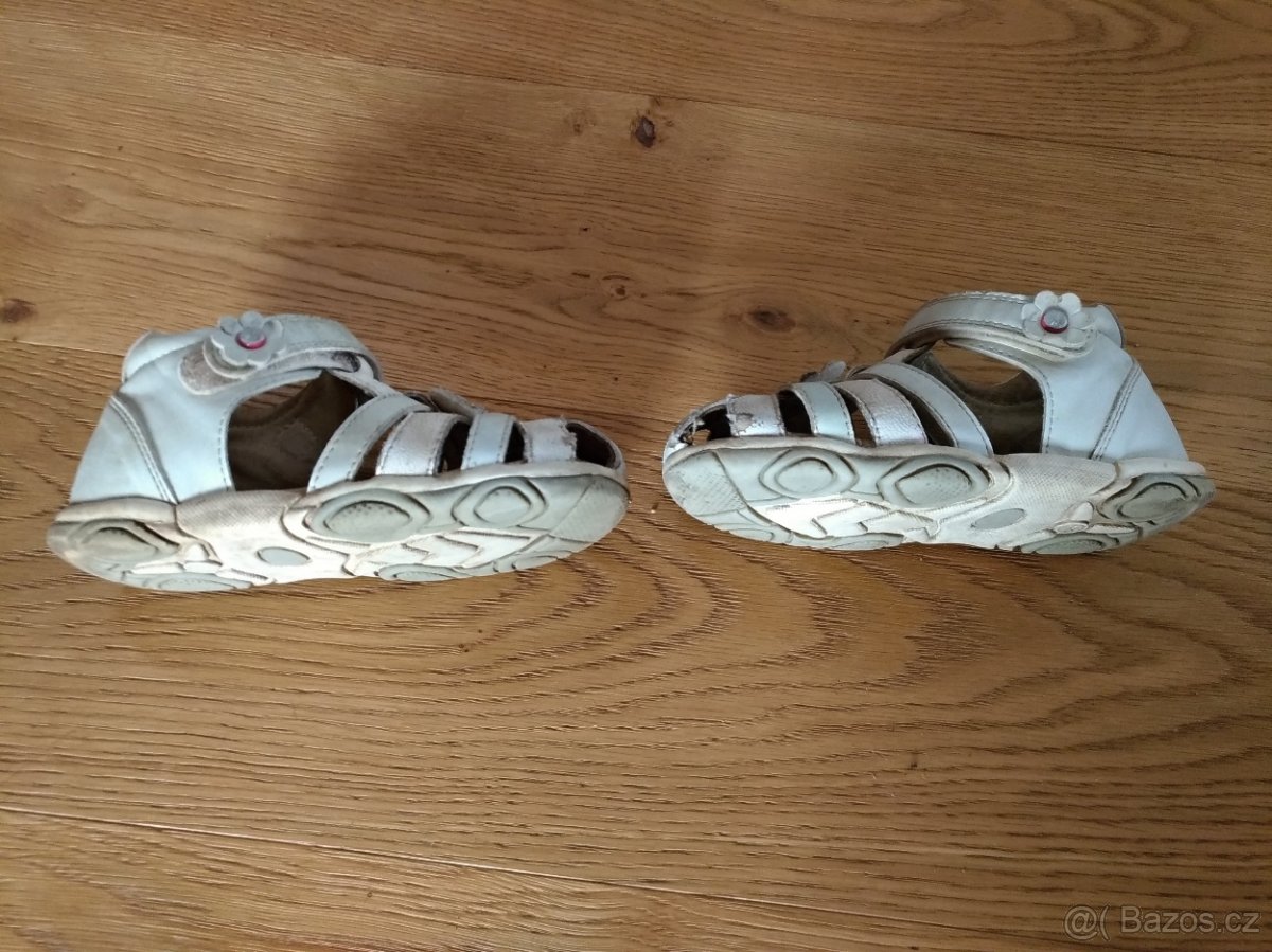 Sandále nebo přezůvky vel. 25 - 4