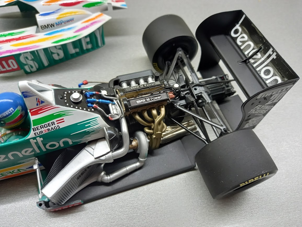 F1 ROZKLÁDACÍ BENETTON BMW B186 1986 BERGER MINICHAMPS 1:18 - 4