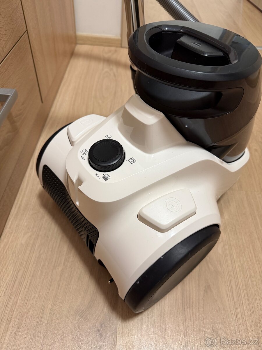 Electrolux vysavač EASE C4 - 4