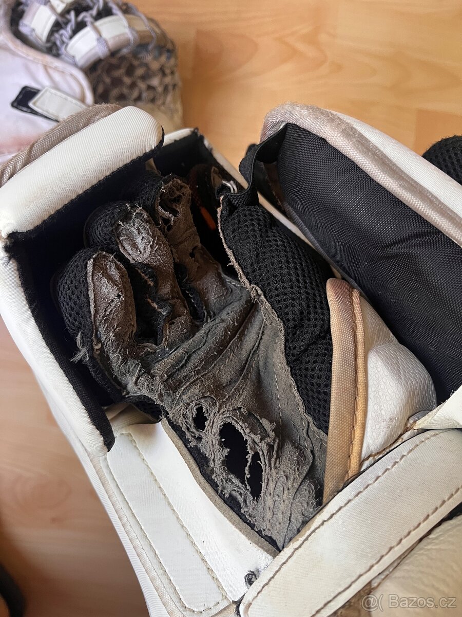 Set lapačka + vyrážečka CCM AXIS SR - 4