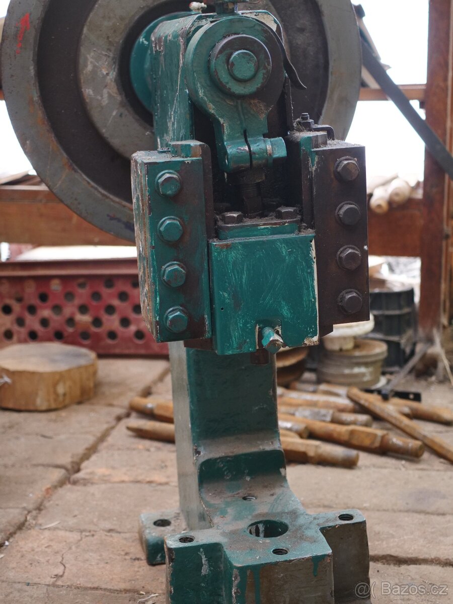 Malý excentrický lis - 4