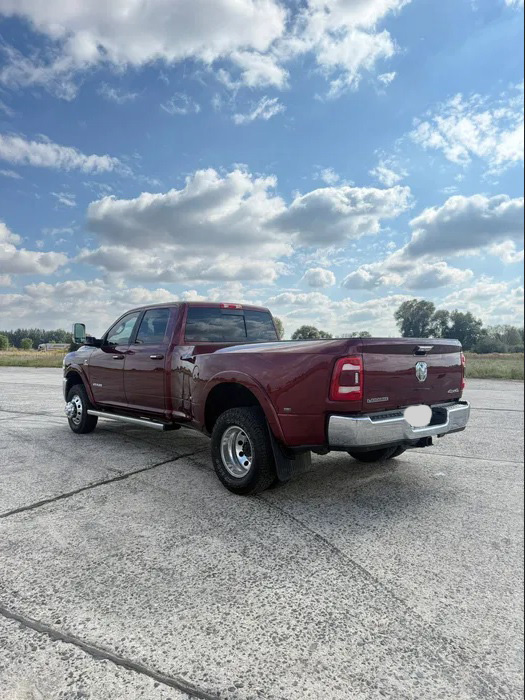 Dodge RAM 3500 6.7Cummins Diesel pickup - 4