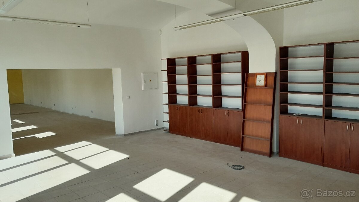 Komerční objekt, sklady, výroba, kanceláře, dílny -3237m2 - 4