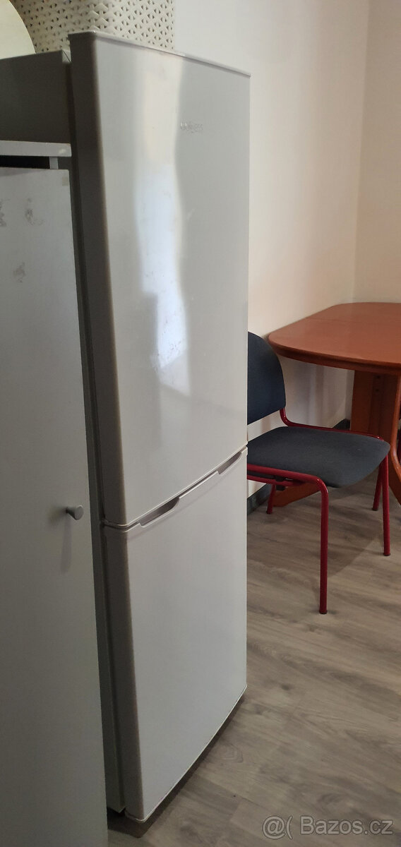 lednice s mrazákem dole - 4