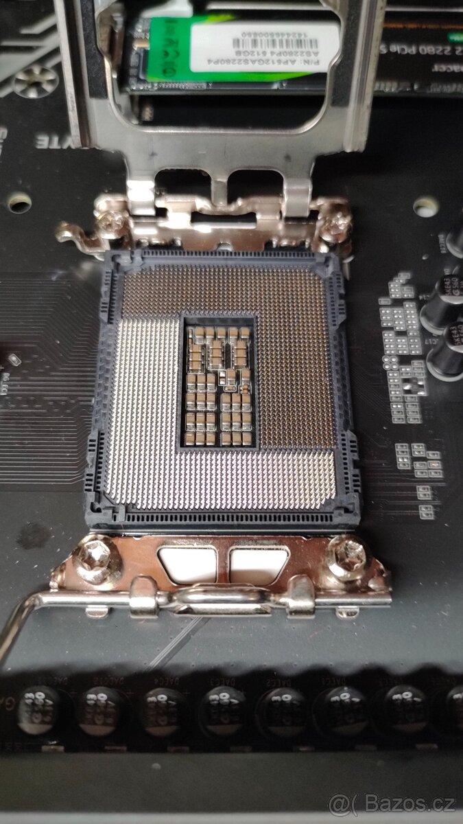 GIGABYTE Z890 UD WIFI6E - 4