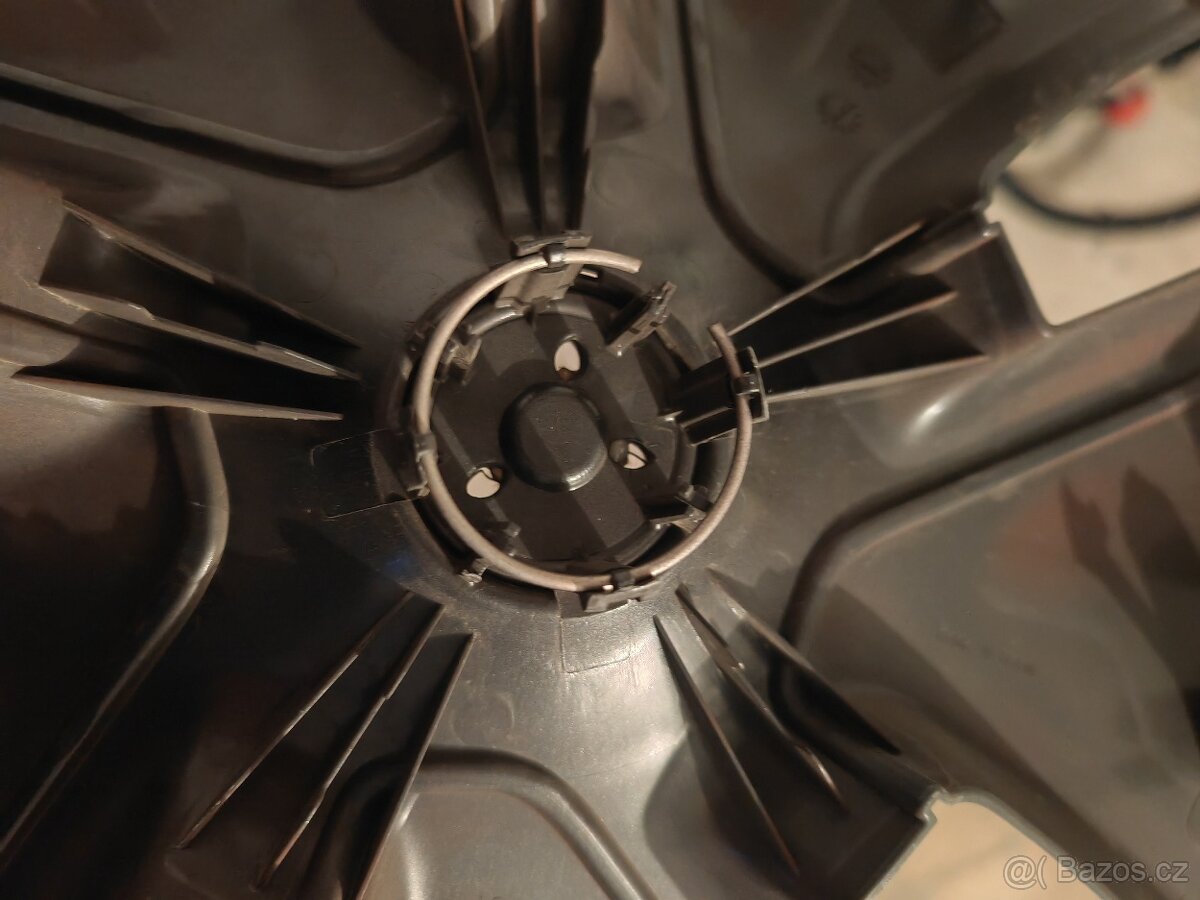 Tesla aero kryt 18 - 4