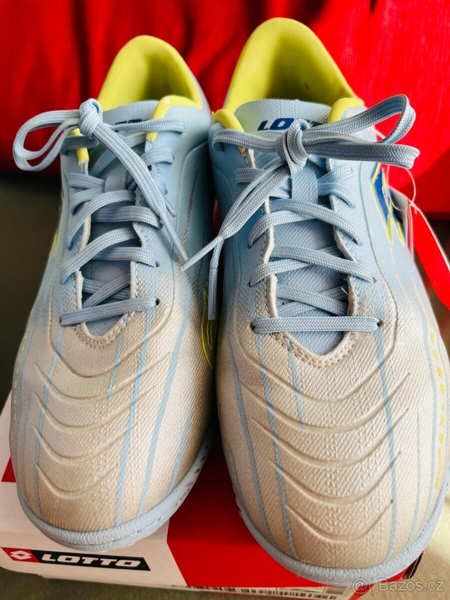 Dětské fotbalové kopačky v.38 - 4