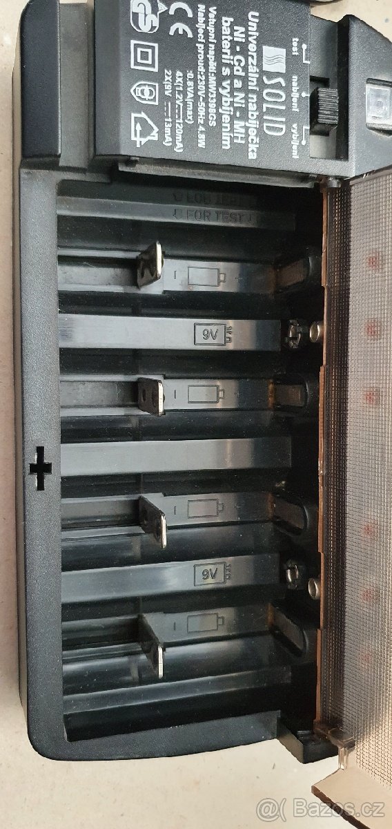 PRODÁM - Nabíječka baterií AA, AAA, ... - 4