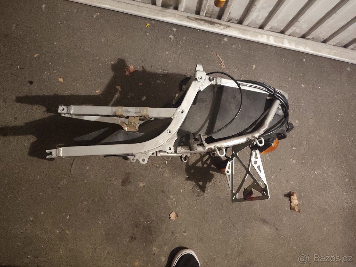 Suzuki GSX-R 750 - 4