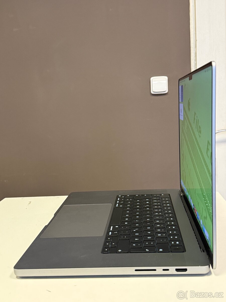 MacBook PRO 16” 2021 M1 MAX - 4