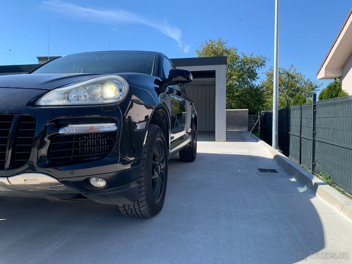 Porsche Cayenne Turbo Tiptronic - 4