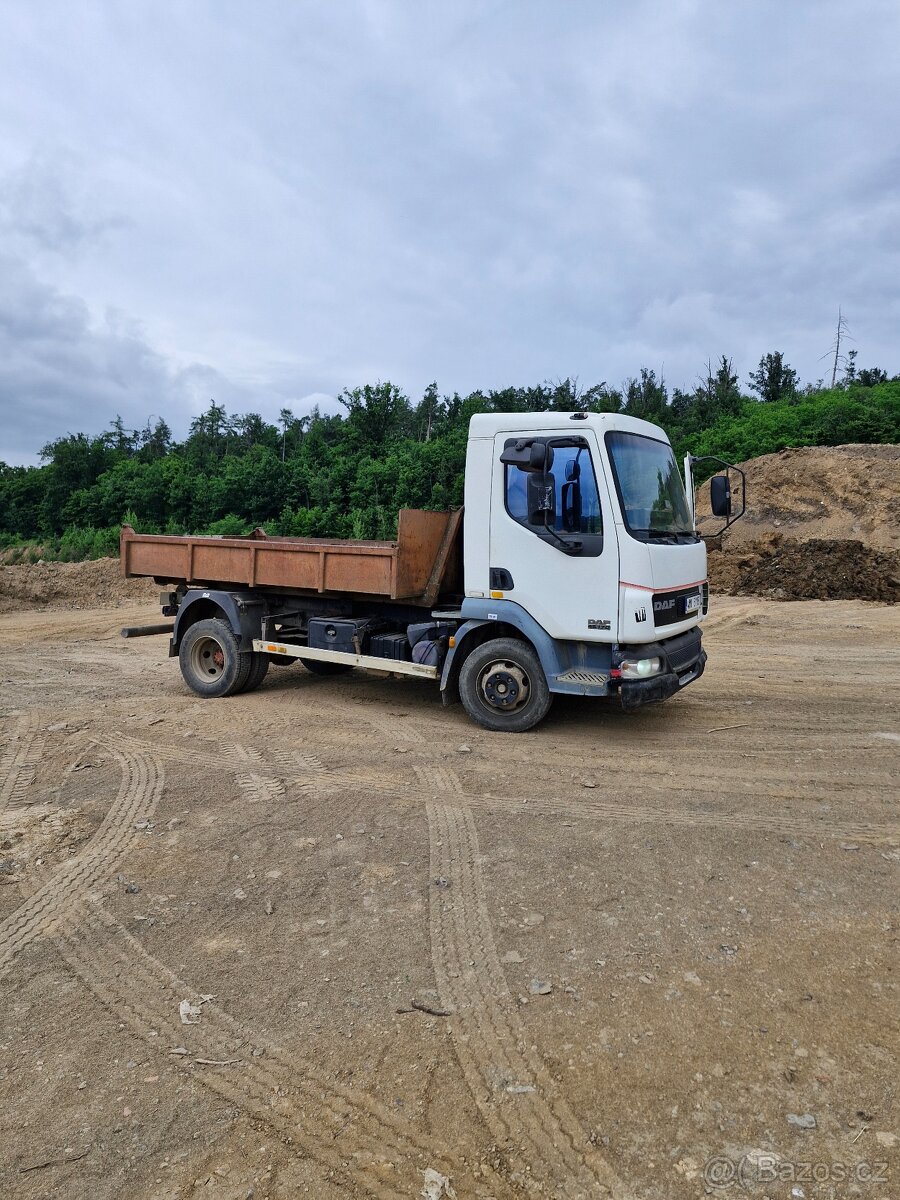Prodám DAF LF 45 170 a Kobelco SK 035 - 4