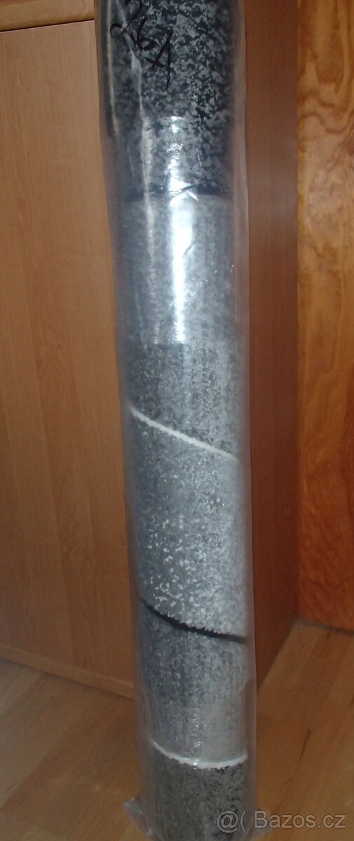 Nový koberec 120 x 170 cm a dva nové koberečky: - 4