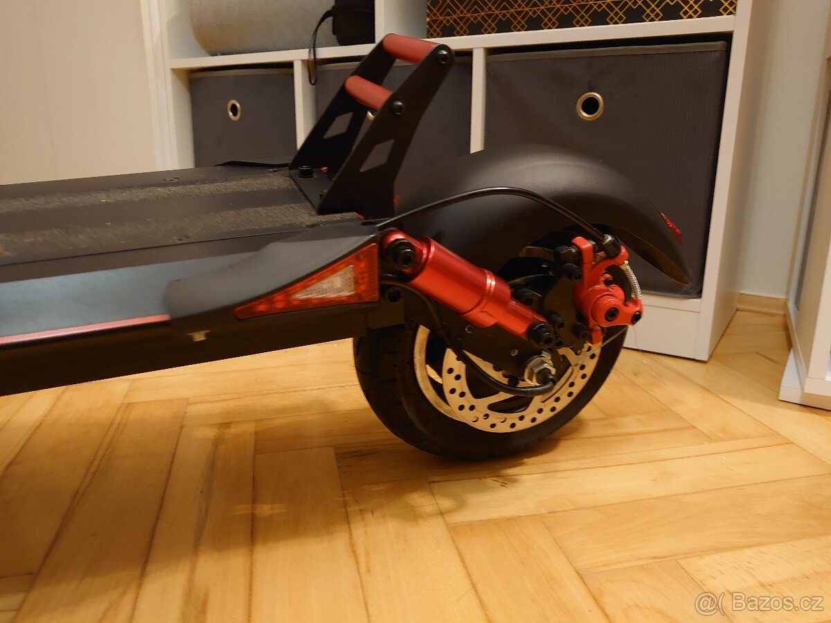 Elektrokoloběžka EV Viper 4 (2022) – top stav, 610 km - 4